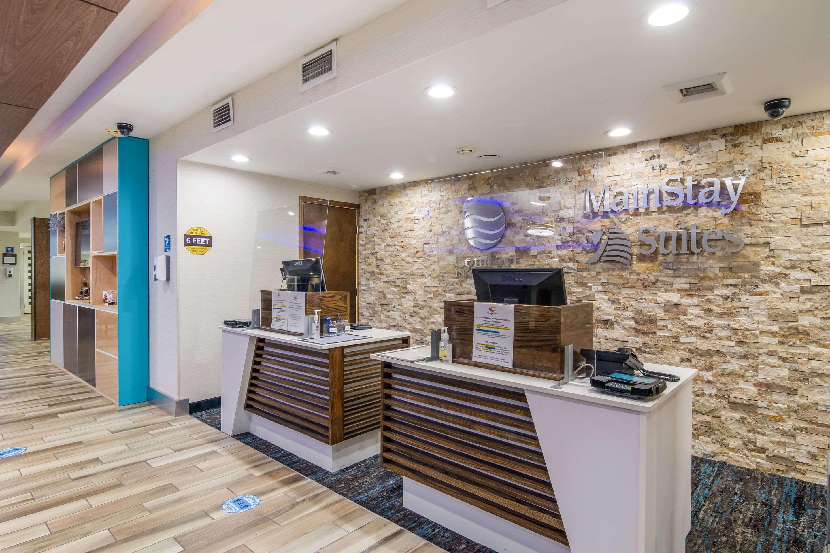 Mainstay Suites Verona Exteriör bild