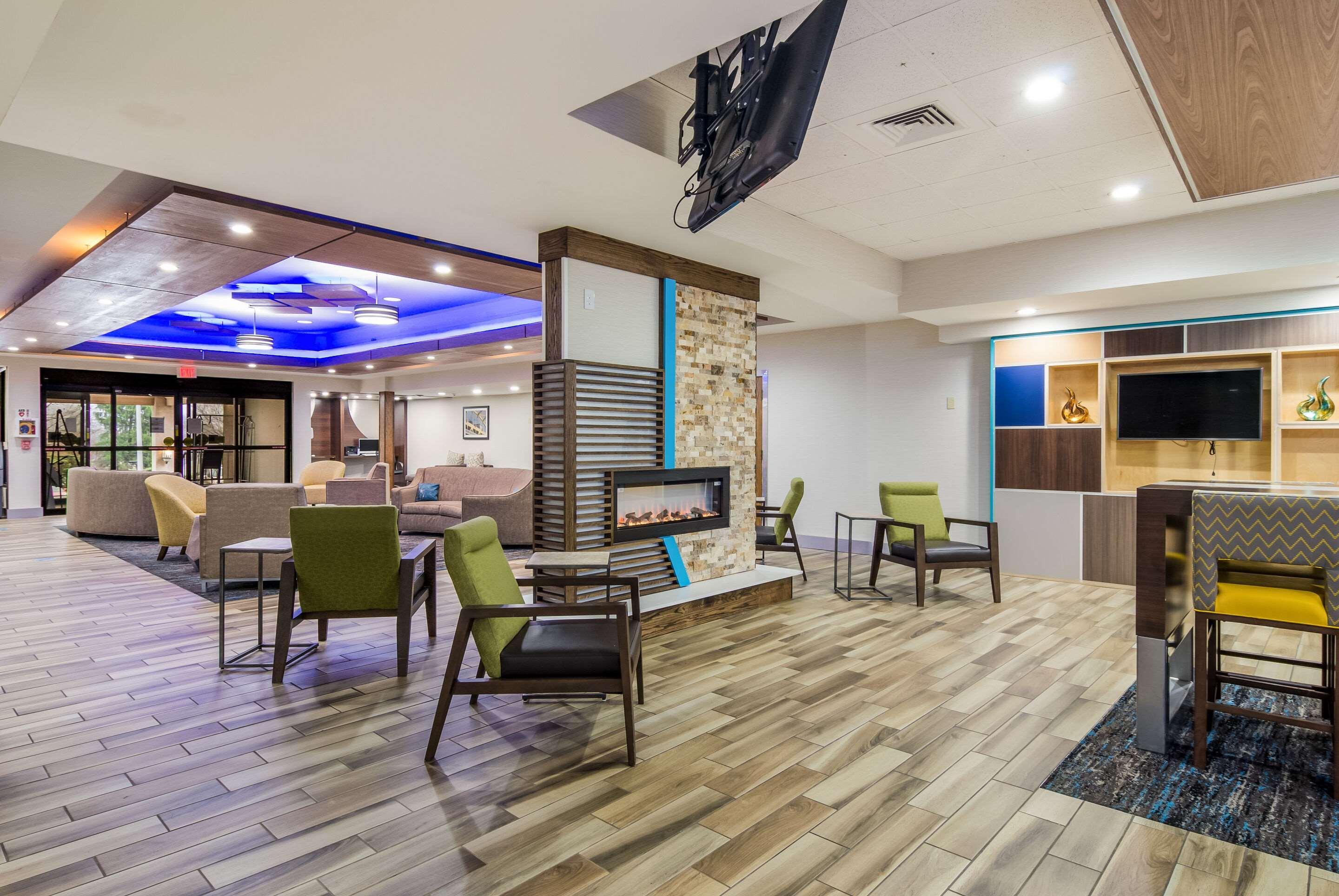 Mainstay Suites Verona Exteriör bild